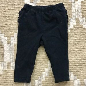 Old Navy black ruffle bum leggings
